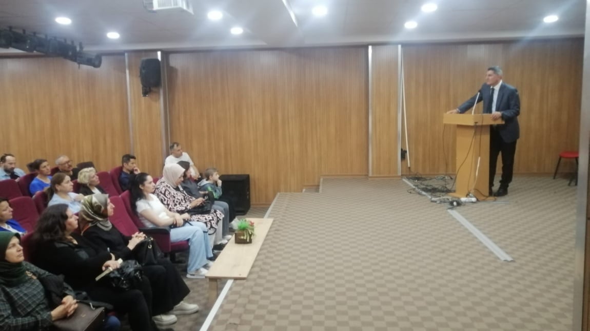 İKİNCİ YARI VELİ TOPLANTIMIZI GERÇEKLEŞTİRDİK
